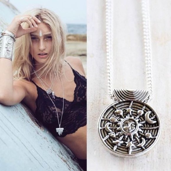 Shantique Designs Silver Orbit Necklace - Picture 1 of 1